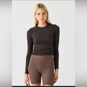 Vuori Women's Long Sleeve Halo Ruched Tee